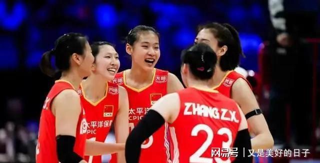 李盈莹返津!绷带裹脚吴梦洁压力陡增副攻发挥是关键的简单介绍