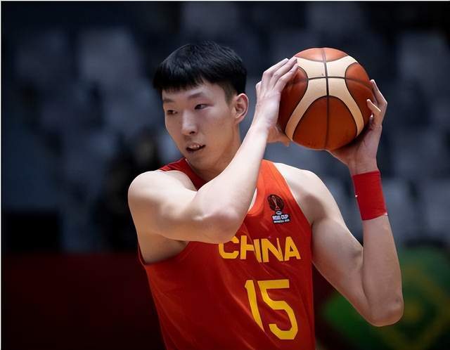 九游体育-包含周琦18年亚运会个人集锦，对阵菲律宾砍下25分7盖帽的词条